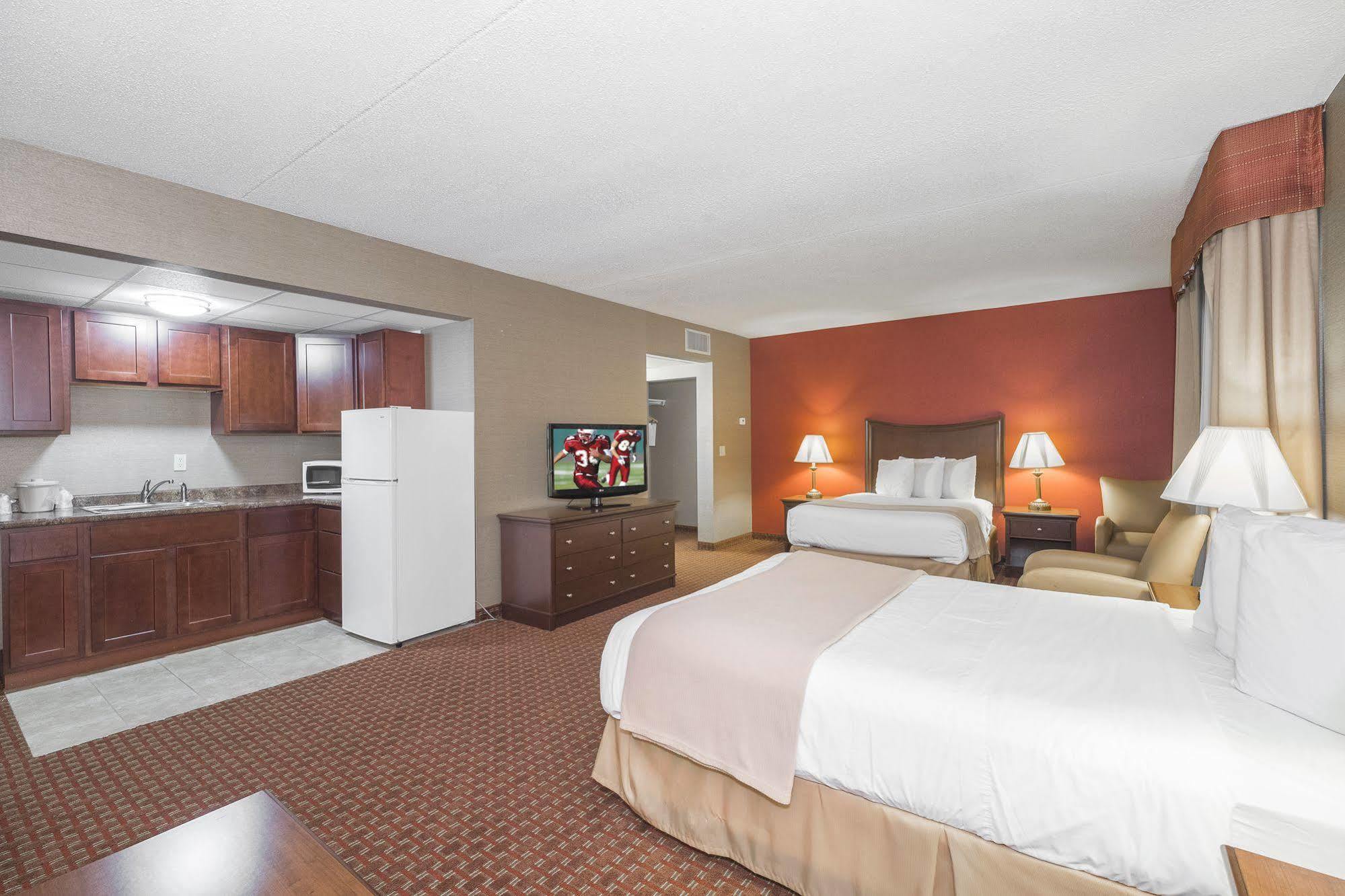 Quality Inn & Suites Owego Екстер'єр фото