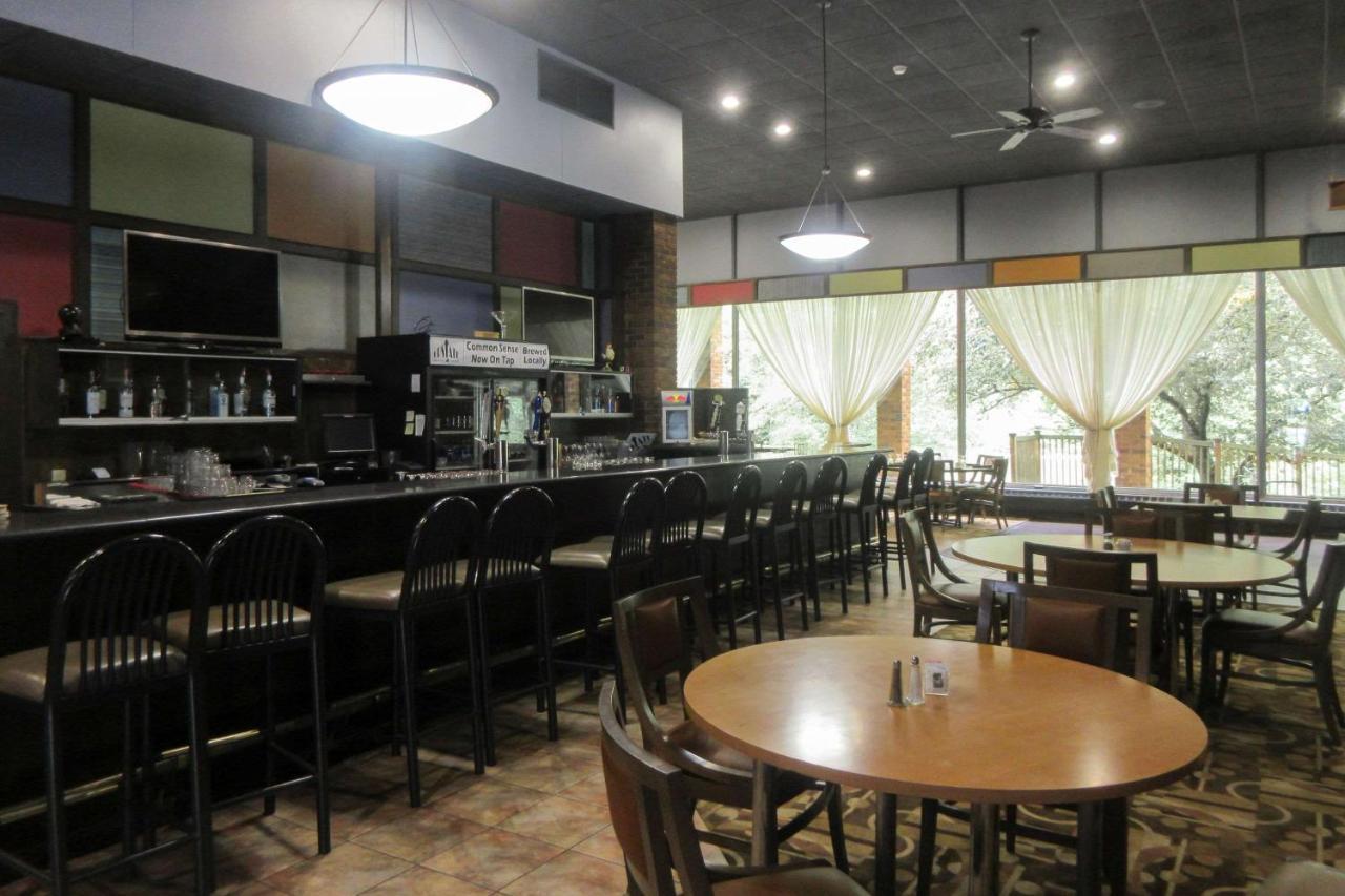 Quality Inn & Suites Owego Екстер'єр фото