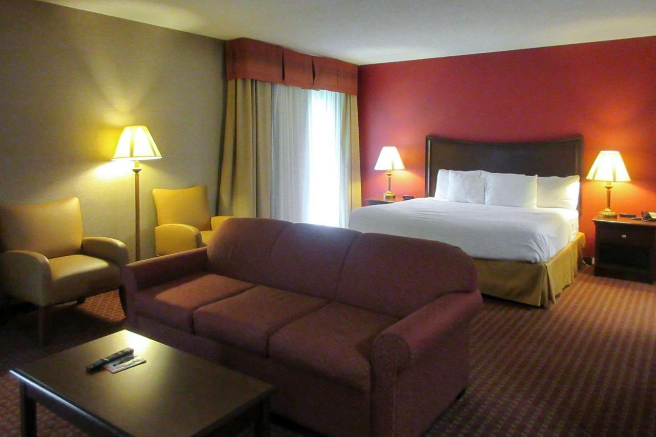 Quality Inn & Suites Owego Екстер'єр фото