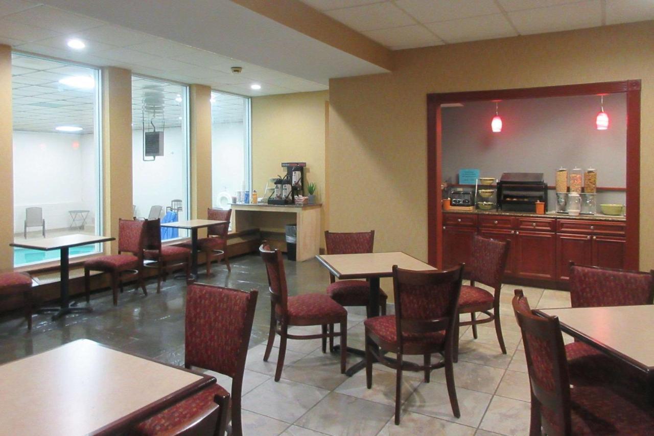 Quality Inn & Suites Owego Екстер'єр фото